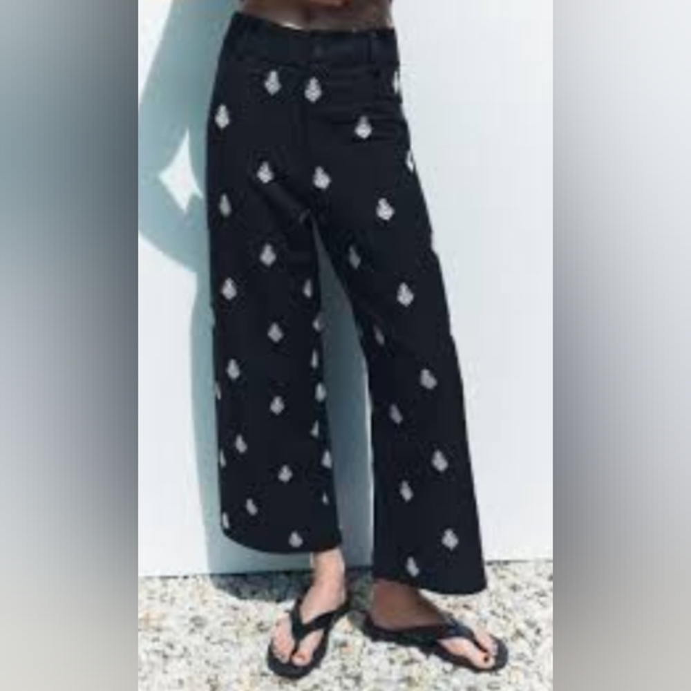 Zara Contrast Embroidered Culotte Wide Leg Cropped Pant Size Small NEW with Tags